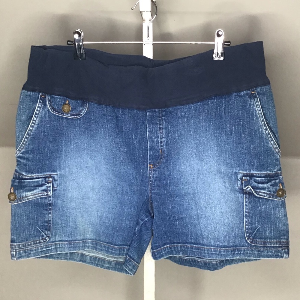 Liz Lange for Target Denim Cargo Shorts